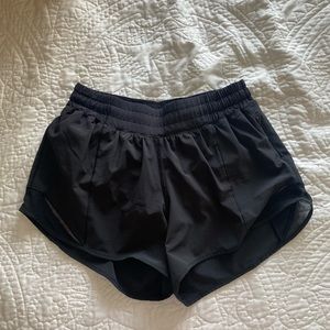 Lululemon Hotty Hot Short 4”